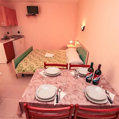 Perunika Appartement *