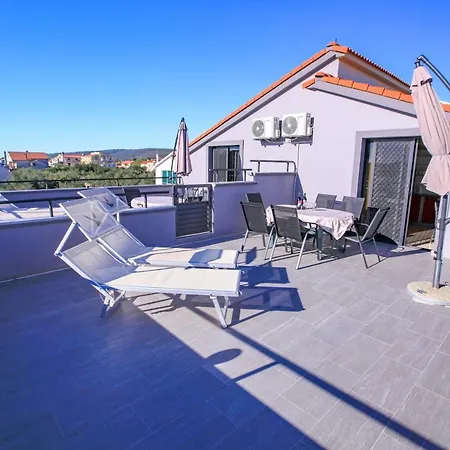 Perunika Apartman Sukosan