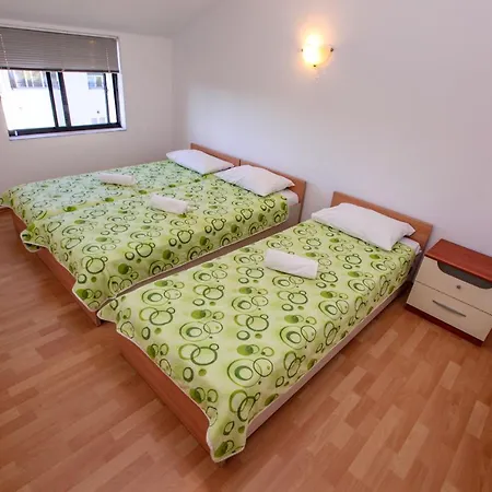 公寓 Perunika Sukošan