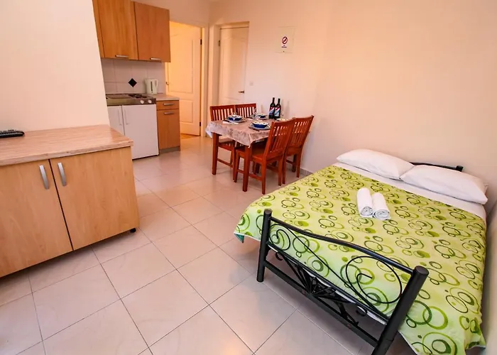 Perunika Апартаменты Сукошан