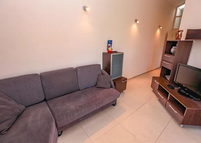 Perunika Сукошан